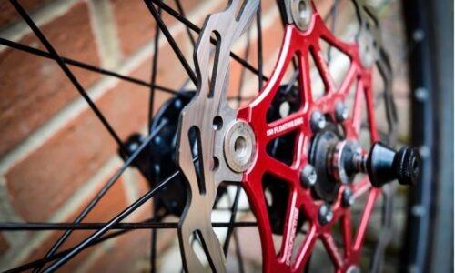 how to fix squeaky mountain bike disc brakes