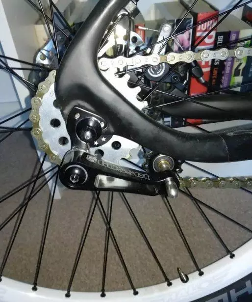 tighten a bike chain on single speed bike