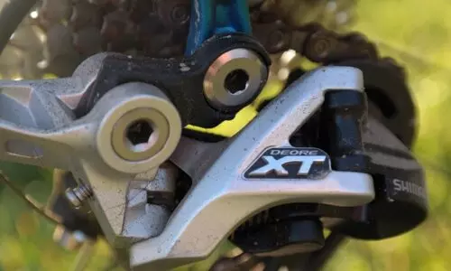 Bent Derailleur Hanger: How To Diagnose And Repair