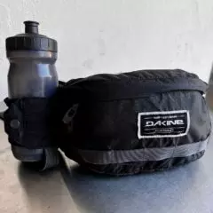 Dakine Hot Laps 2L Review: The Ideal Hip Bag for Every Cyclist