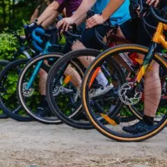 Gravel Bikes vs Mountain Bikes: Comparing Off-Road Cycling Experiences